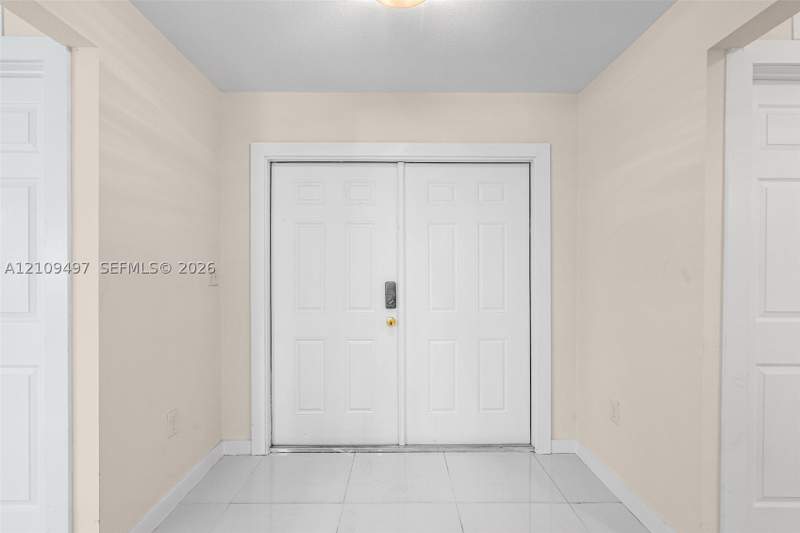 4 bedroom SingleFamilyResidence at 829 SW 5th St, Betty Lu Homesites, Homestead — photo 3