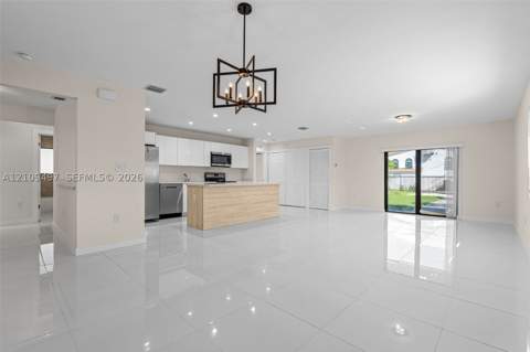 829 SW 5th St, Homestead FL - photo 6 of 36