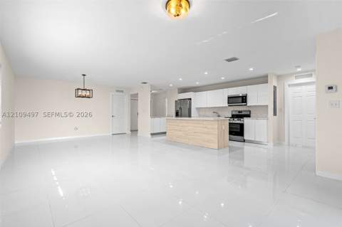 829 SW 5th St, Homestead FL - photo 7 of 36