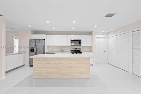 829 SW 5th St, Homestead FL - photo 9 of 36