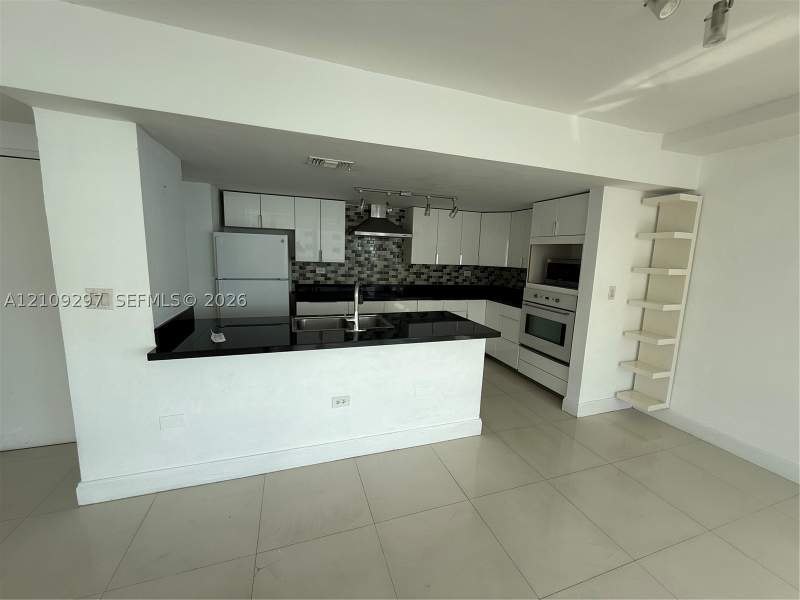 3 bedroom Condominium at 7545 E Treasure Dr 8H, Caribbean Towers Condo, North Bay Village — photo 3