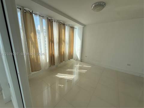 7545 E Treasure Dr 8H, North Bay Village FL - photo 6 of 7