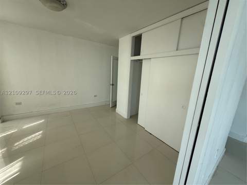7545 E Treasure Dr 8H, North Bay Village FL - photo 7 of 7