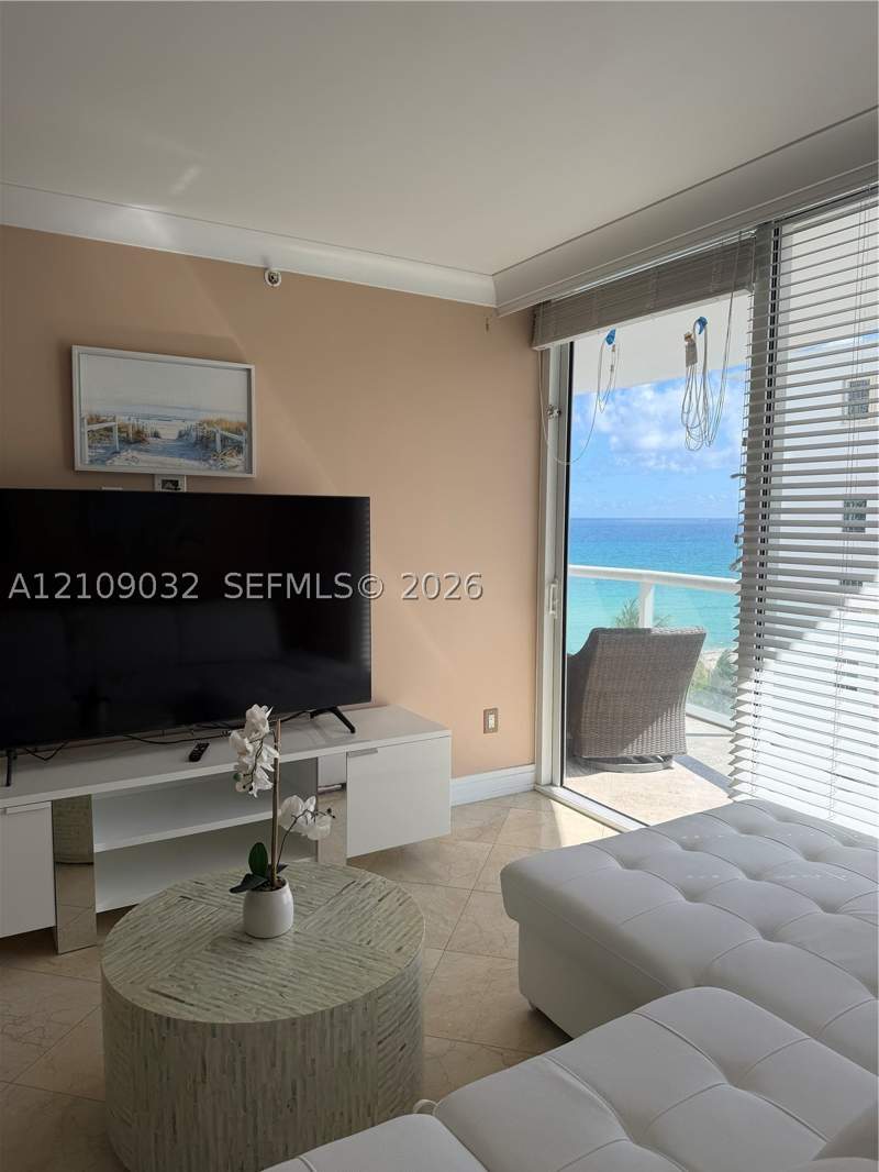 1 bedroom Condominium at 6365 Collins Ave 906, Akoya Condo, Miami Beach — photo 3
