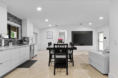 15245 SW 99th Ct, Miami FL - photo 11 of 35