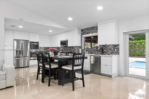15245 SW 99th Ct, Miami FL - photo 8 of 35