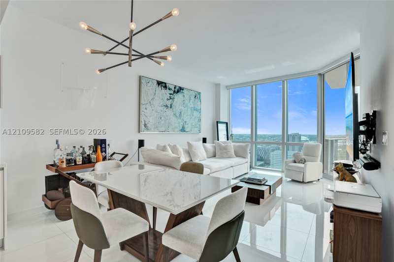 1 bedroom Condominium at 851 NE 1st Ave 3506, Paramount Miami, Miami — photo 1
