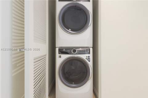 1400 Biscayne Blvd 605, Miami FL - photo 8 of 95