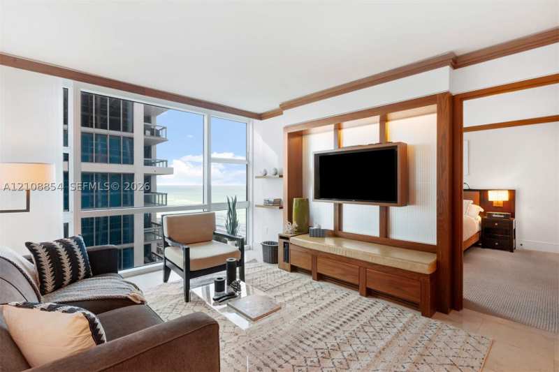 2 bedroom Condominium at 6801 Collins Ave 909, Central Carillon Beach Co, Miami Beach — photo 1