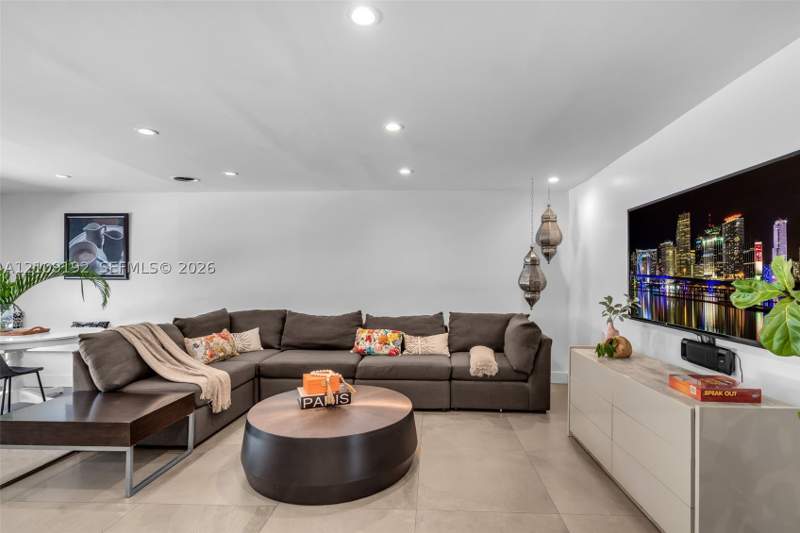 5 bedroom SingleFamilyResidence at 2471 NE 201st St, County Squire Estates Sec, Miami — photo 5