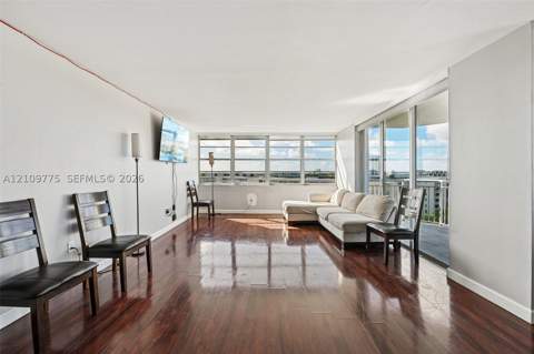 18011 Biscayne Blvd 705, Aventura FL - photo 7 of 35