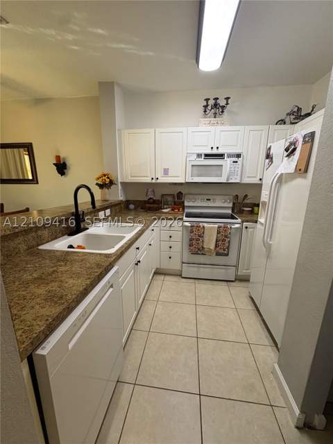 1495 NE 33rd Ave 205, Homestead FL - photo 6 of 28