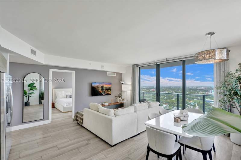 2 bedroom Condominium at 121 NE 34th St 2809, 3401 Midtown Condo, Miami — photo 4