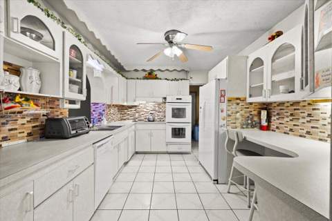 18921 NW 24th Avenue, Miami Gardens FL - photo 6 of 36