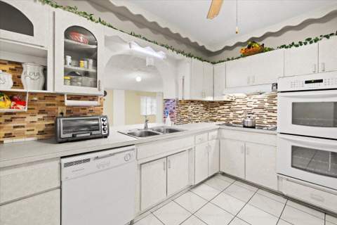18921 NW 24th Avenue, Miami Gardens FL - photo 8 of 36
