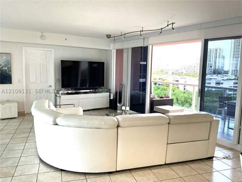 3370 Hidden Bay Dr 801, Aventura FL - photo 10 of 35