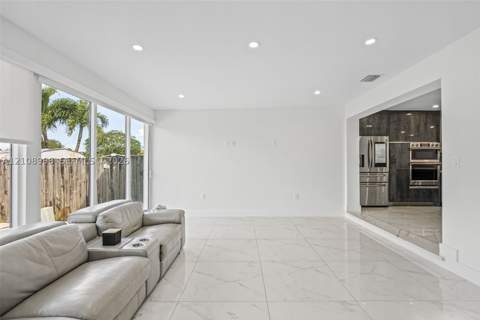 4252 SW 131st Ave, Miami FL - photo 15 of 44