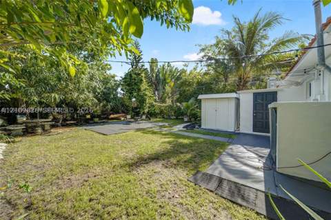 821 84th St, Miami Beach FL - photo 7 of 20