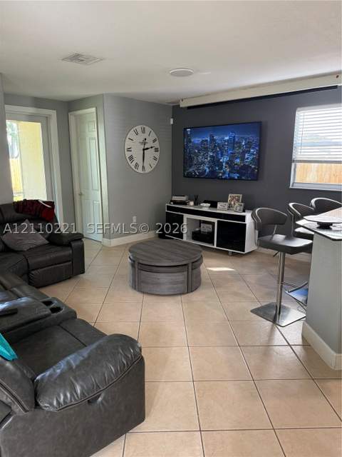 8943 SW 206th St, Cutler Bay FL - photo 10 of 17