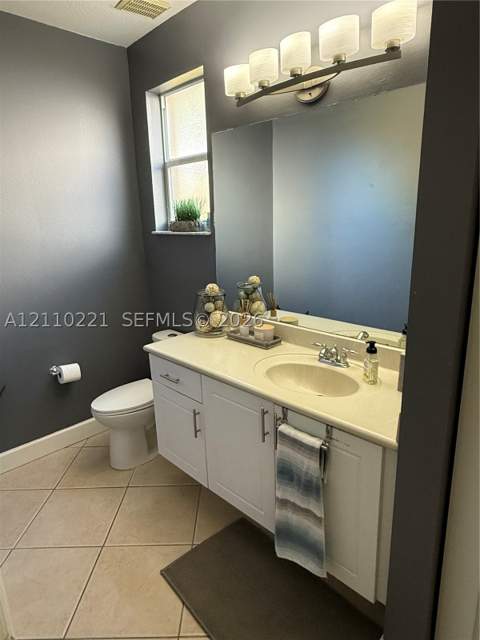 8943 SW 206th St, Cutler Bay FL - photo 12 of 17
