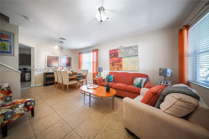 5 bedroom SingleFamilyResidence at 3076 SE 4th Ct, Rauls Place At Oasis, Homestead — photo 2
