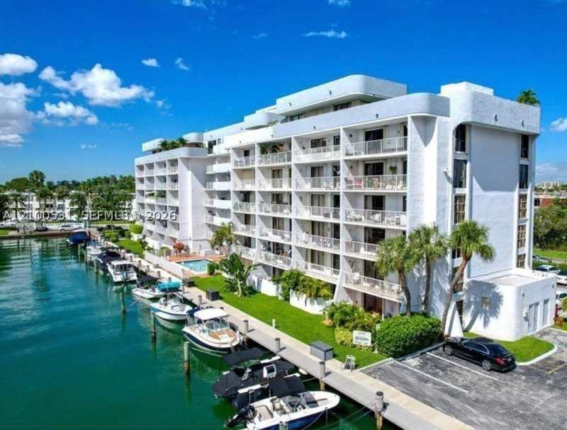 1 bedroom Condominium at 1650 NE 115th St 402, Cricket Clubhouse Condo, Miami — photo 1
