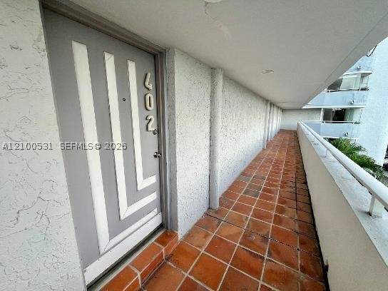 1 bedroom Condominium at 1650 NE 115th St 402, Cricket Clubhouse Condo, Miami — photo 2