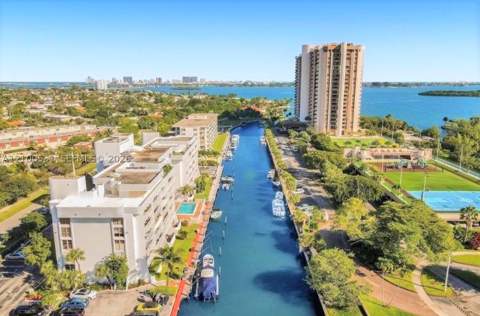 1650 NE 115th St 402, Miami FL - photo 8 of 30