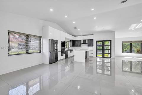 1205 Wallace St, Coral Gables FL - photo 22 of 54