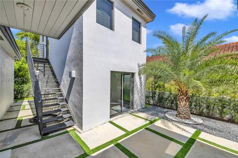 1205 Wallace St, Coral Gables FL - photo 8 of 54