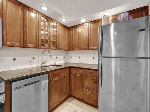 3625 N Country Club Drive 210, Aventura FL - photo 6 of 38