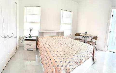 22066 Miami Ave, Miami FL - photo 10 of 12