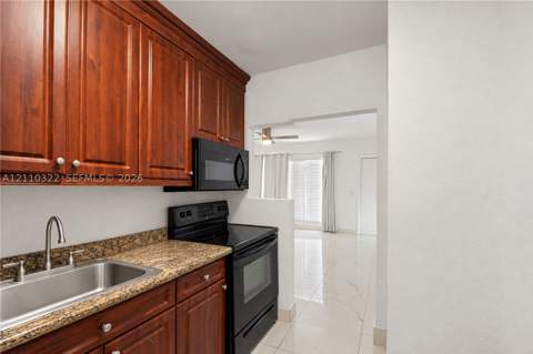 1241 14th St 5, Miami Beach FL - photo 8 of 31