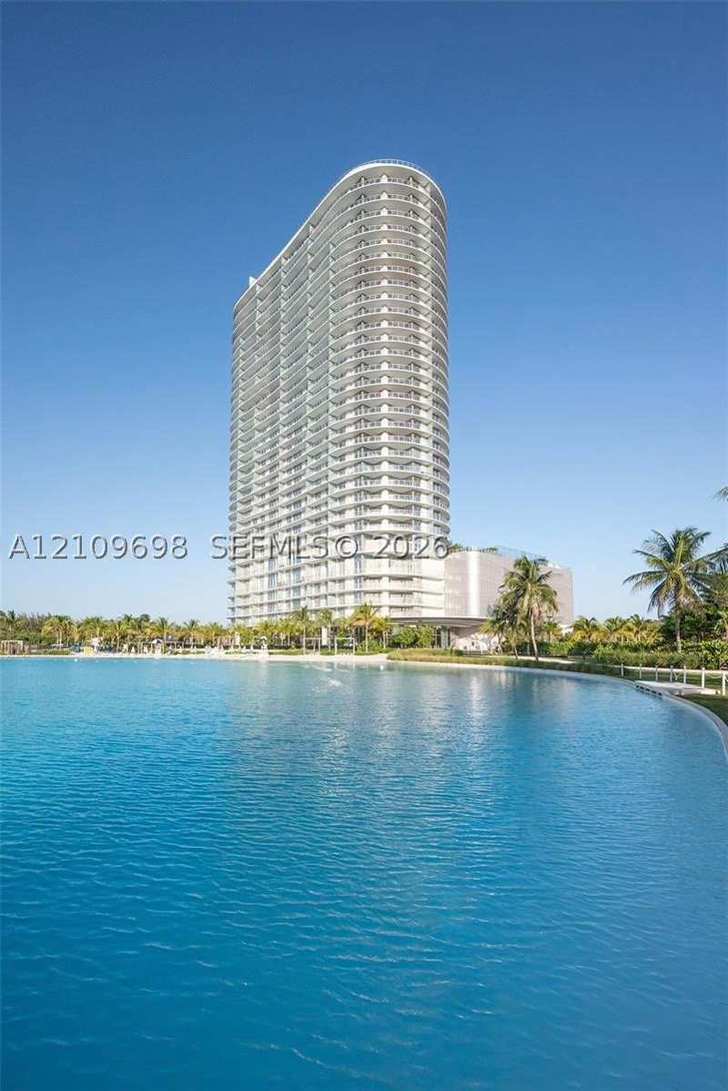 1 bedroom Condominium at 2411 Laguna Circle 810, One Park Tower, North Miami — photo 1