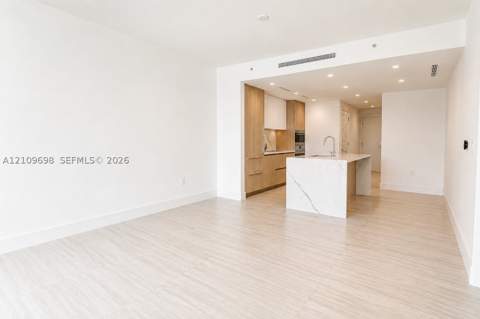 2411 Laguna Circle 810, North Miami FL - photo 17 of 82