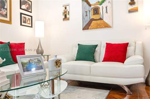 9182 NW 112th Ter, Hialeah Gardens FL - photo 10 of 46