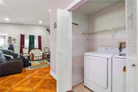 9182 NW 112th Ter, Hialeah Gardens FL - photo 14 of 46