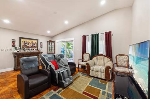 9182 NW 112th Ter, Hialeah Gardens FL - photo 20 of 46