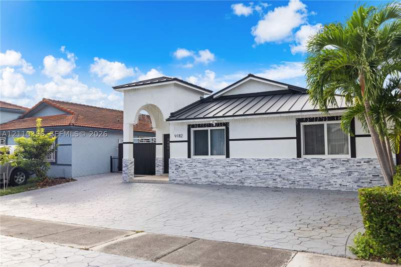 4 bedroom SingleFamilyResidence at 9182 NW 112th Ter, Maria Teresa Sub, Hialeah Gardens — photo 3