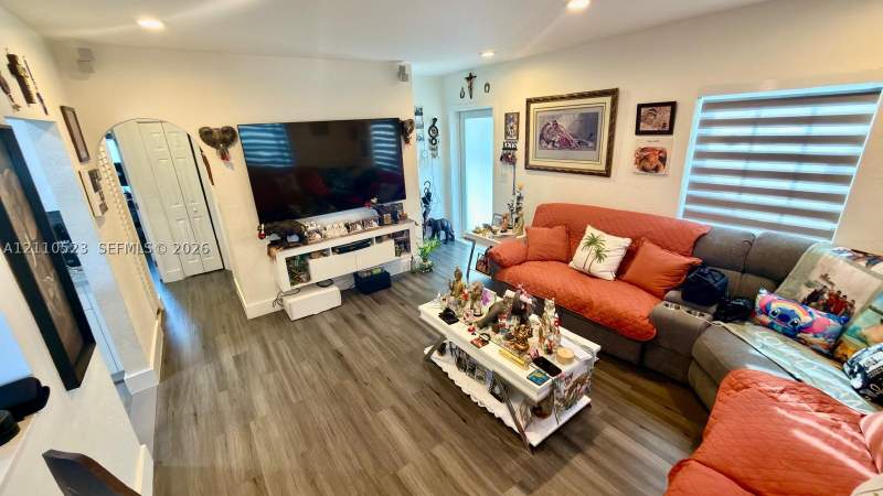 2 bedroom SingleFamilyResidence at 1971 NW 36th Ave, Grapeland Heights Sec 2, Miami — photo 5