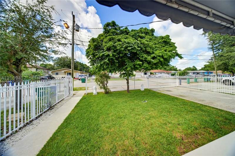3 bedroom SingleFamilyResidence at 4133 NW 22nd Ct, Monnah Park, Miami — photo 5