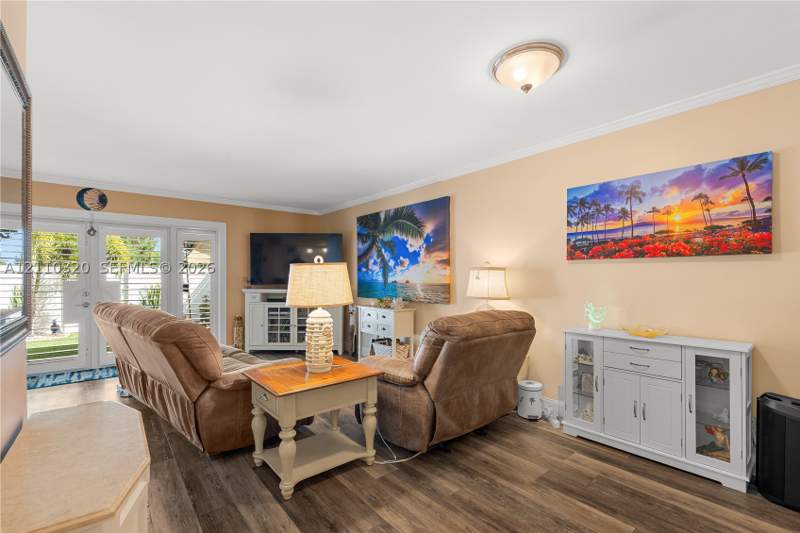 3 bedroom Townhouse at 7015 W 2nd Ct, 2nd Addn To Palm Springs, Hialeah — photo 2