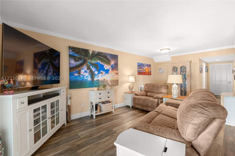 3 bedroom Townhouse at 7015 W 2nd Ct, 2nd Addn To Palm Springs, Hialeah — photo 3