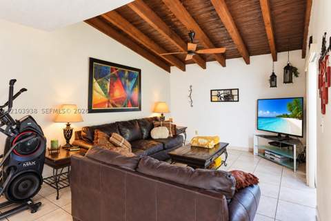 11335 SW 71st Ln, Miami FL - photo 9 of 37