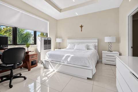 808 NE 191st St, Miami FL - photo 13 of 22