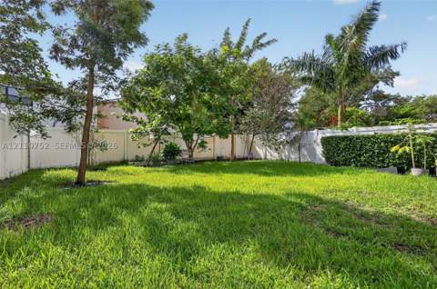 808 NE 191st St, Miami FL - photo 20 of 22