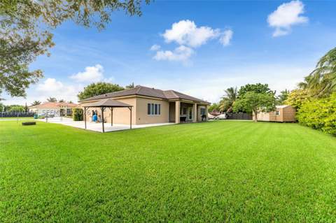 20403 SW 325th St, Homestead FL - photo 24 of 35