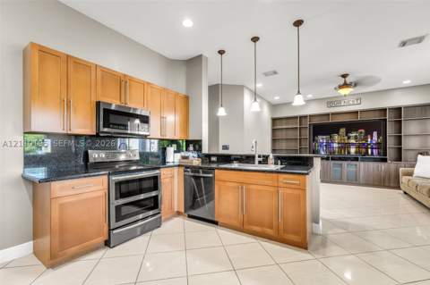 20403 SW 325th St, Homestead FL - photo 8 of 35