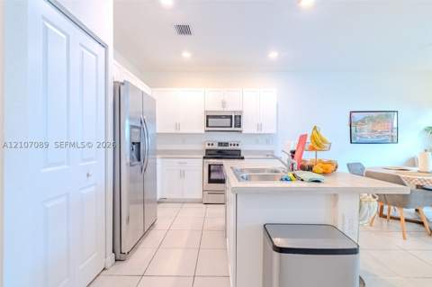 530 NE 207th St, Miami FL - photo 9 of 30