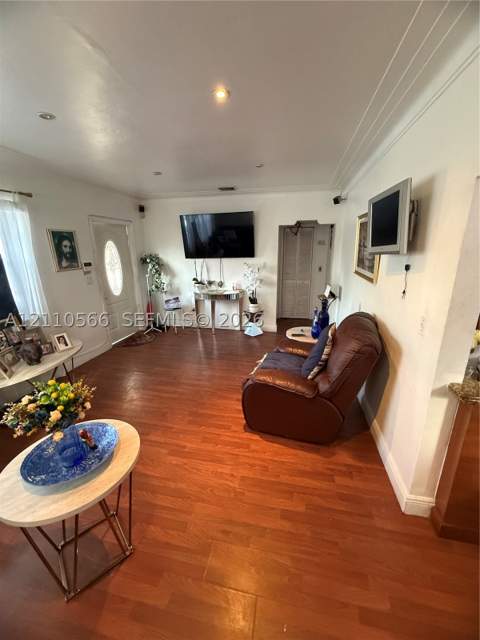 50 E 14th St, Hialeah FL - photo 10 of 23